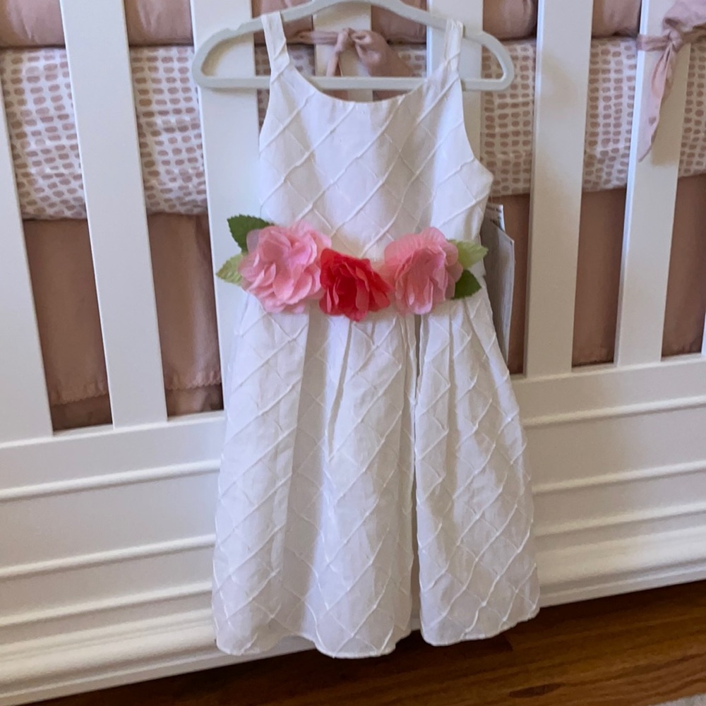 NWT Sweetheart Rose white dress with flower bow